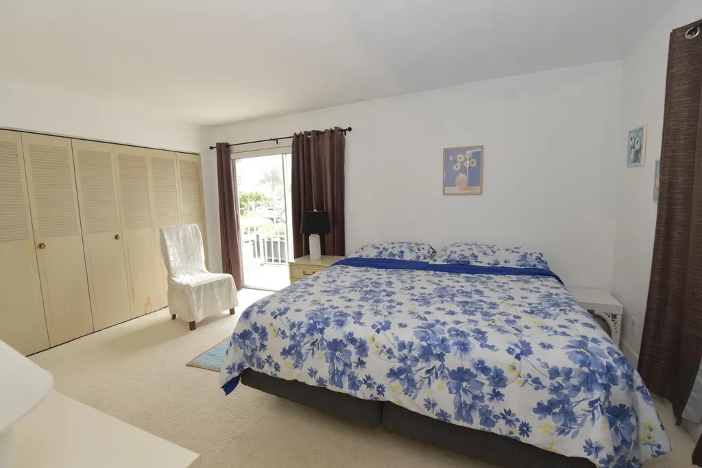 715 Saxony O Delray Beach FL 33446