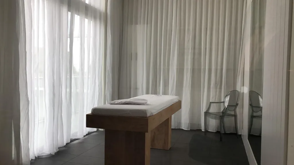 2000 Metropica Way Sunrise FL 33323