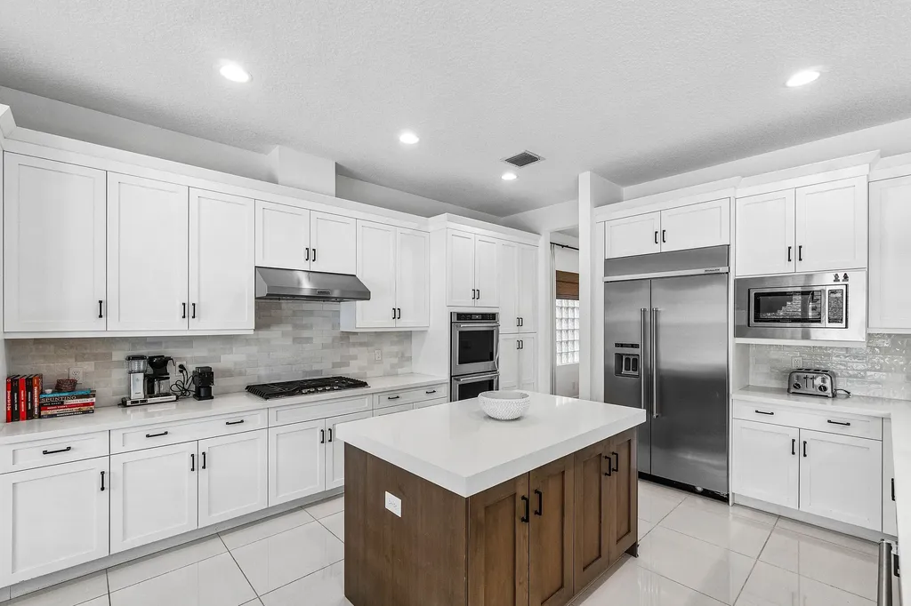 9566 Eden Roc Court Delray Beach FL 33446