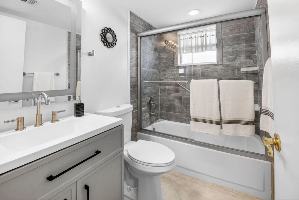 173 Flanders D Delray Beach FL 33484