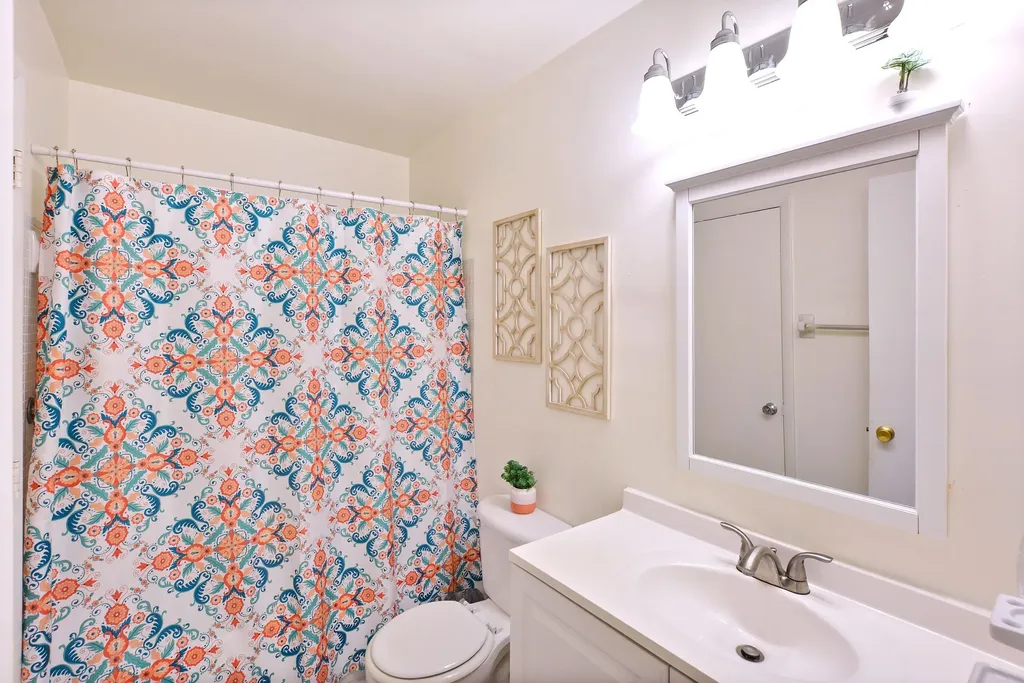 1005 Siesta Avenue Boynton Beach FL 33426