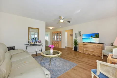 1005 Siesta Avenue Boynton Beach FL 33426
