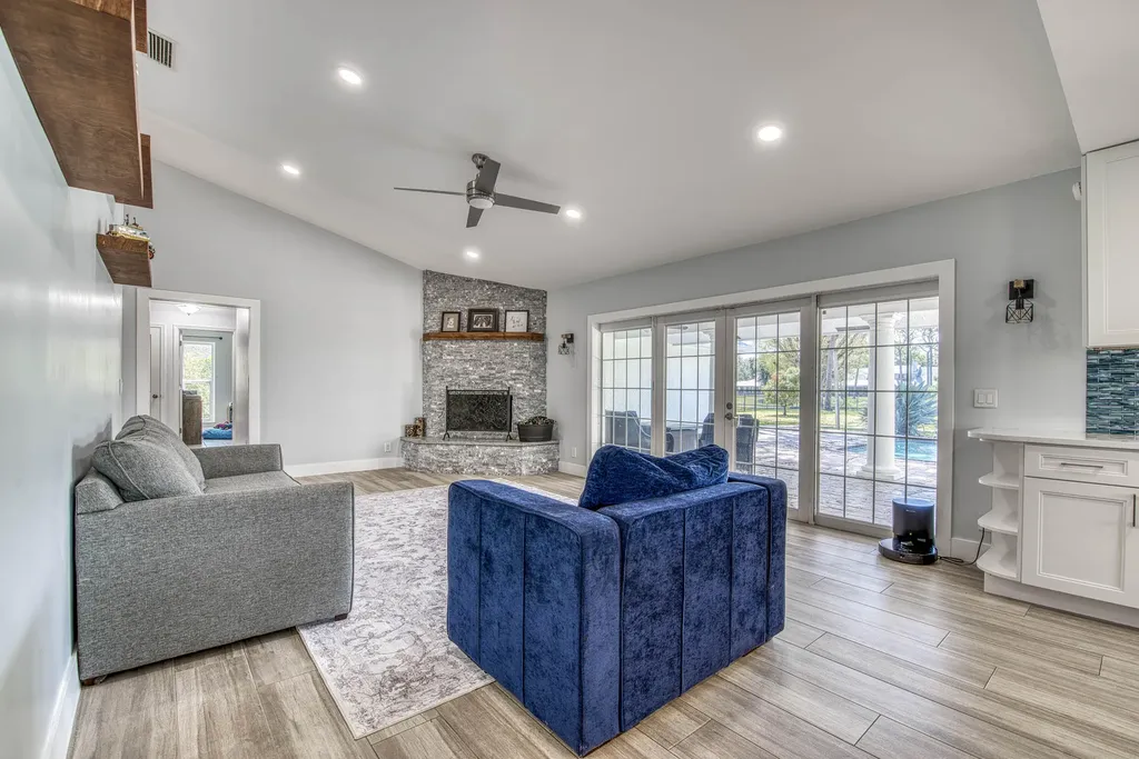 6062 Woodlake Road Jupiter FL 33458