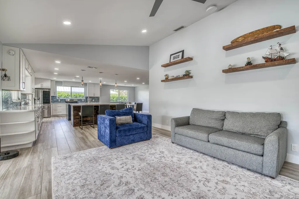 6062 Woodlake Road Jupiter FL 33458