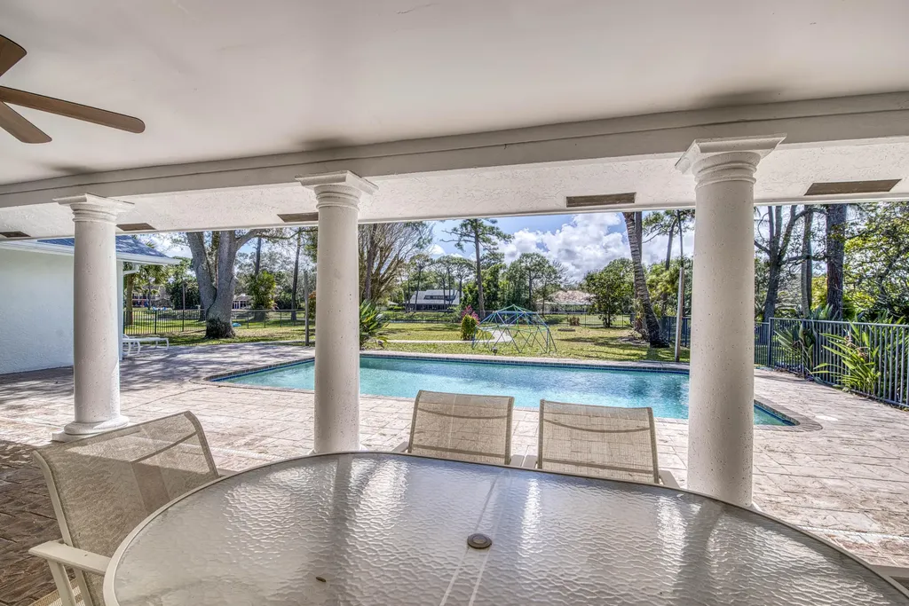 6062 Woodlake Road Jupiter FL 33458
