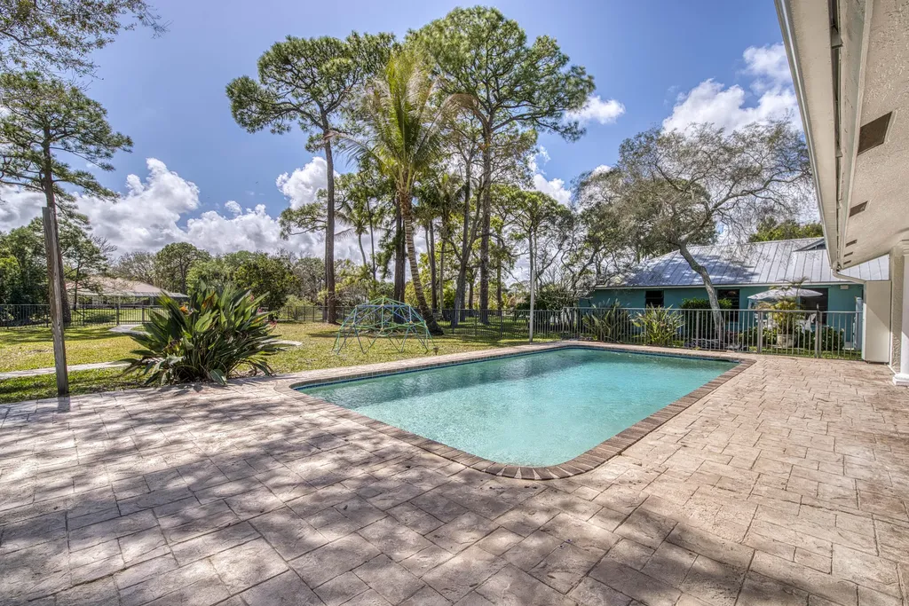 6062 Woodlake Road Jupiter FL 33458