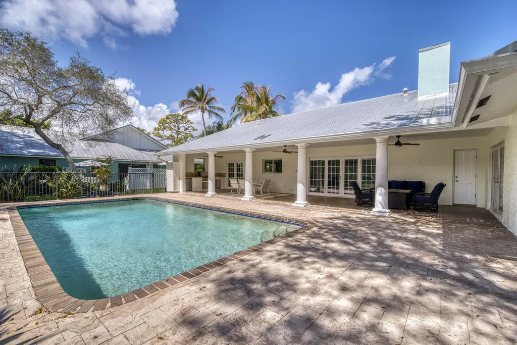 6062 Woodlake Road Jupiter FL 33458