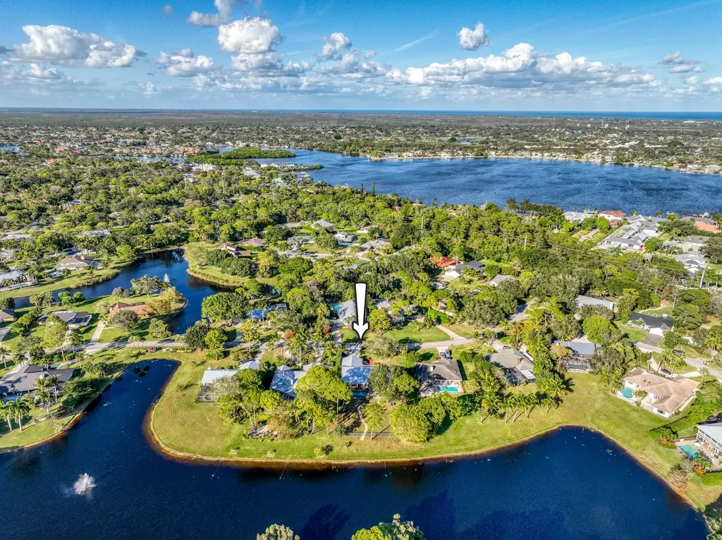 6062 Woodlake Road Jupiter FL 33458