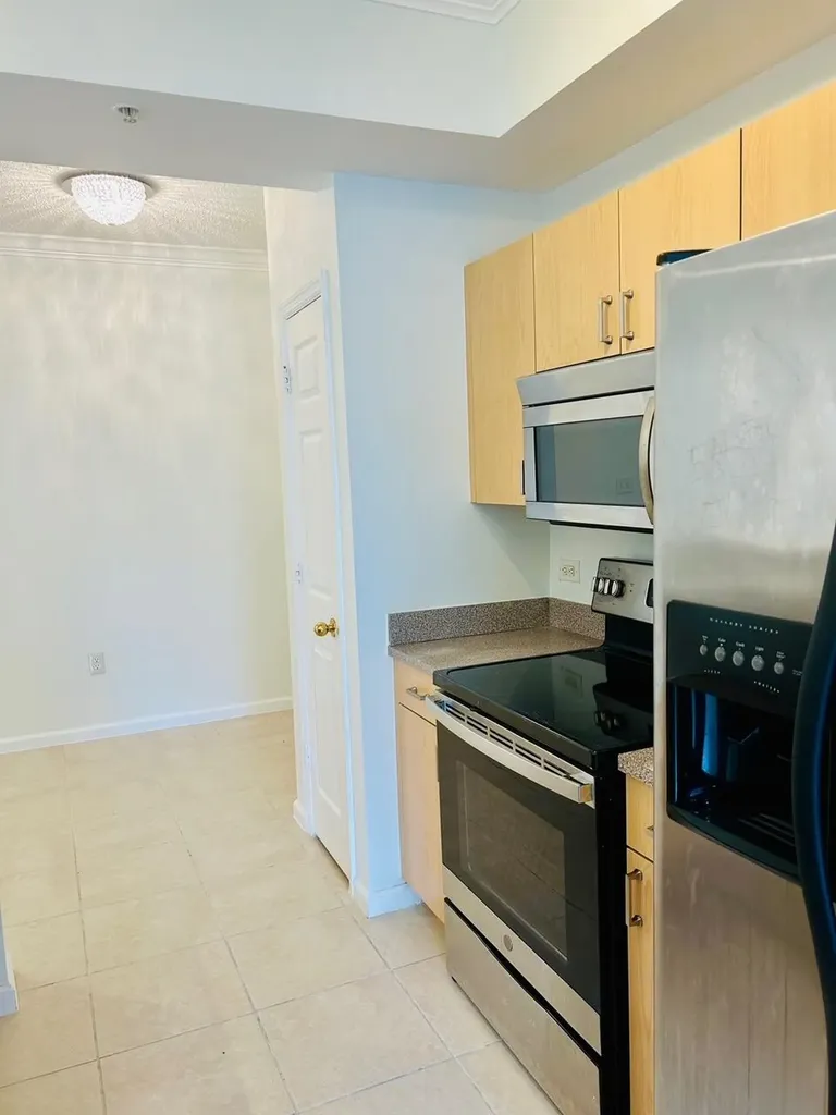 533 NE 3rd Avenue Fort Lauderdale FL 33301