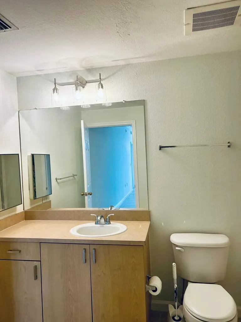 533 NE 3rd Avenue Fort Lauderdale FL 33301