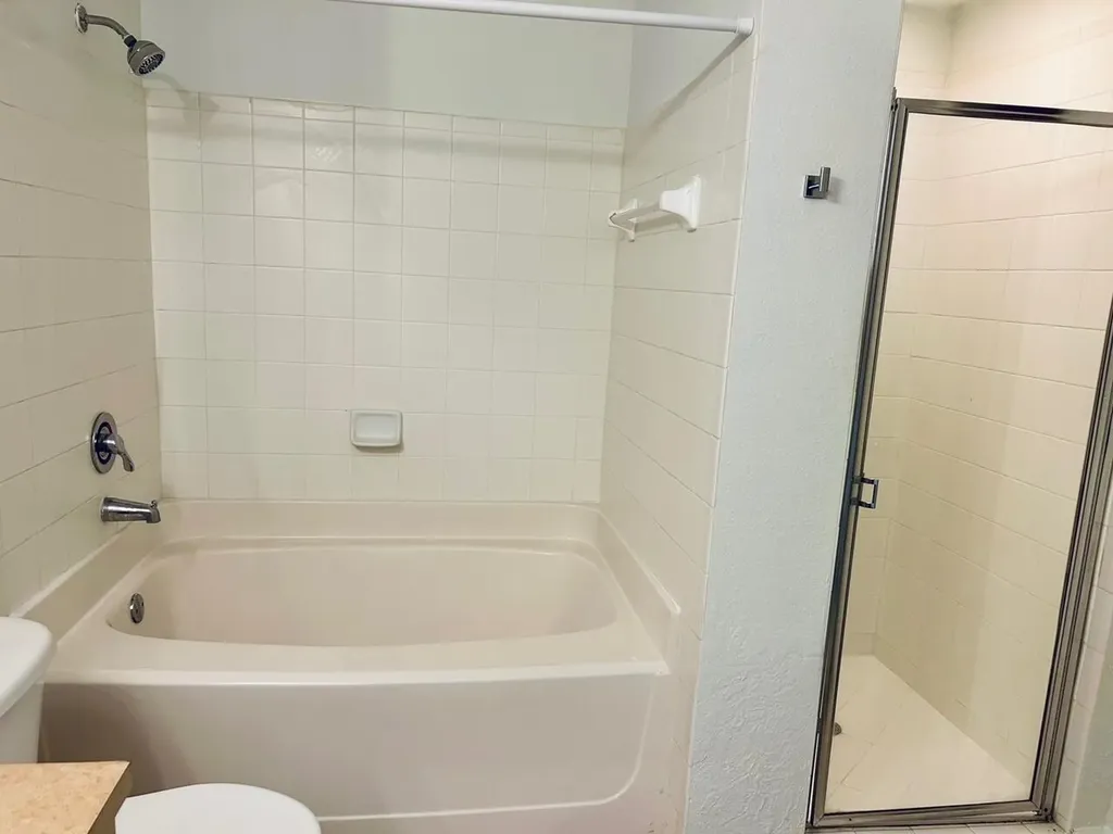 533 NE 3rd Avenue Fort Lauderdale FL 33301