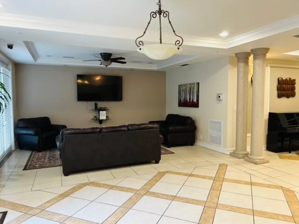 533 NE 3rd Avenue Fort Lauderdale FL 33301