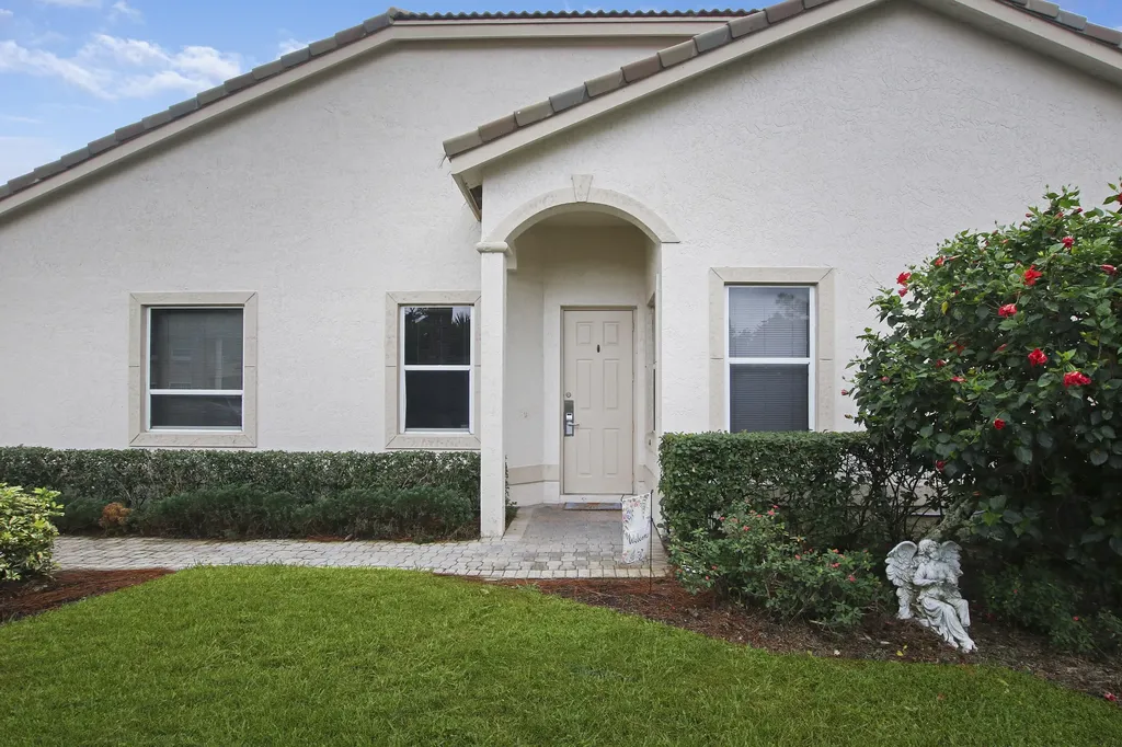 8400 Mulligan Circle Port St Lucie FL 34986
