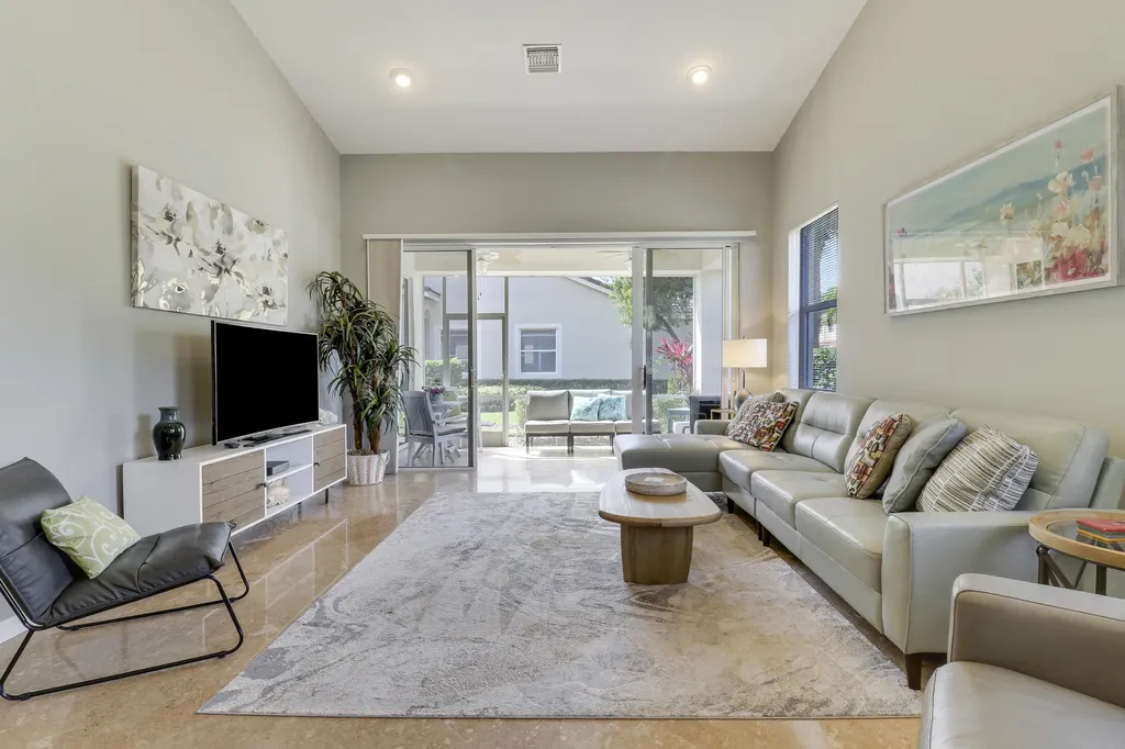 8400 Mulligan Circle Port St Lucie FL 34986