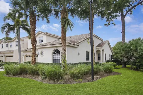 8400 Mulligan Circle Port St Lucie FL 34986