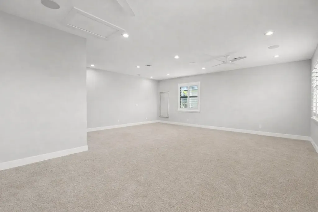 2093 Dickens Terrace Palm Beach Gardens FL 33418