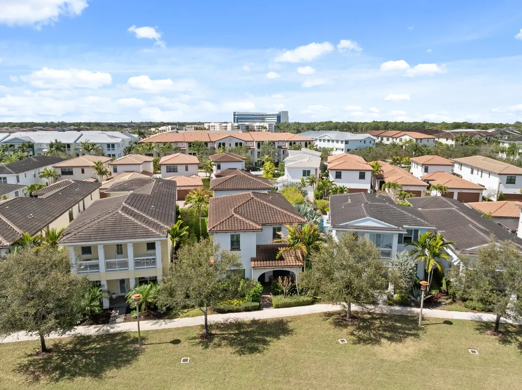 2093 Dickens Terrace Palm Beach Gardens FL 33418