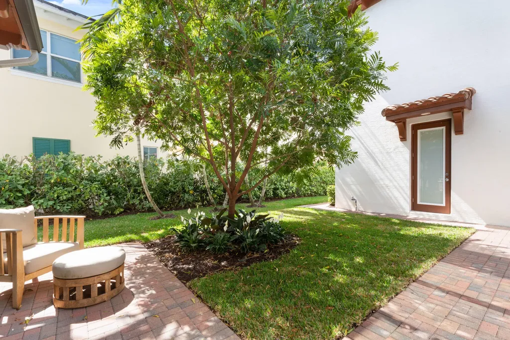 2093 Dickens Terrace Palm Beach Gardens FL 33418
