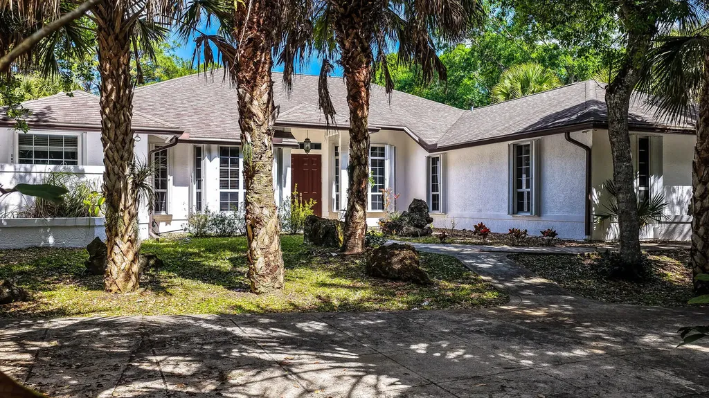 8349 150th Court N Palm Beach Gardens FL 33418