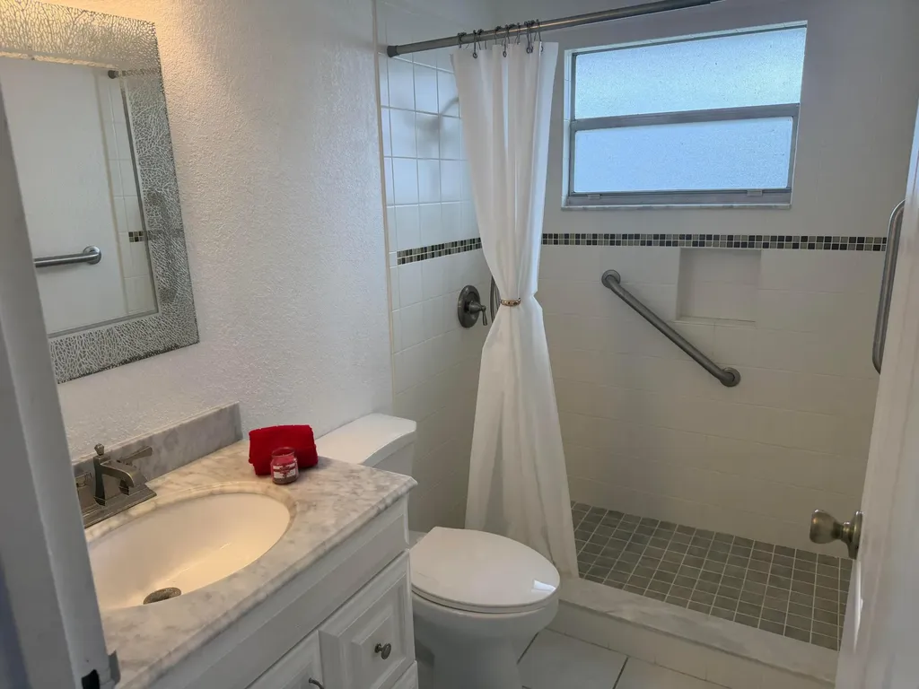 373 Monaco H, Delray Beach FL 33446