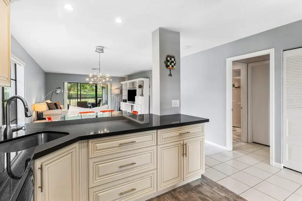 20 Southport Lane Boynton Beach FL 33436