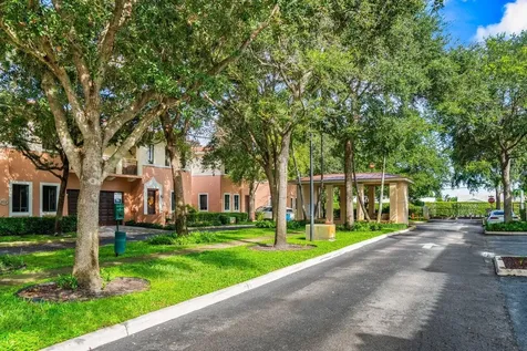2501 Venetian Court Boynton Beach FL 33426