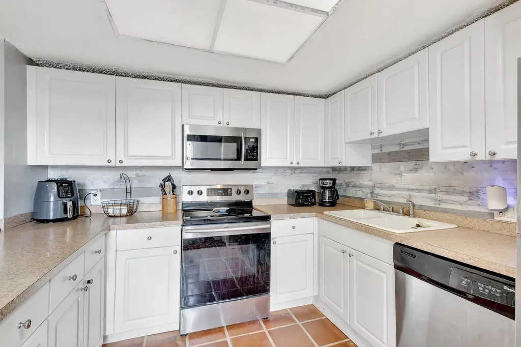1586 Shaker Circle Wellington FL 33414