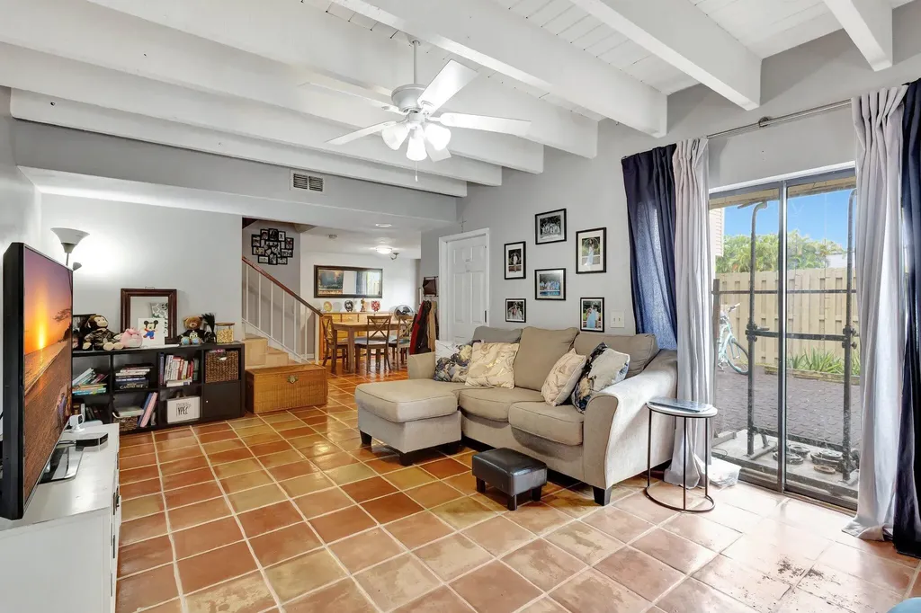 1586 Shaker Circle Wellington FL 33414