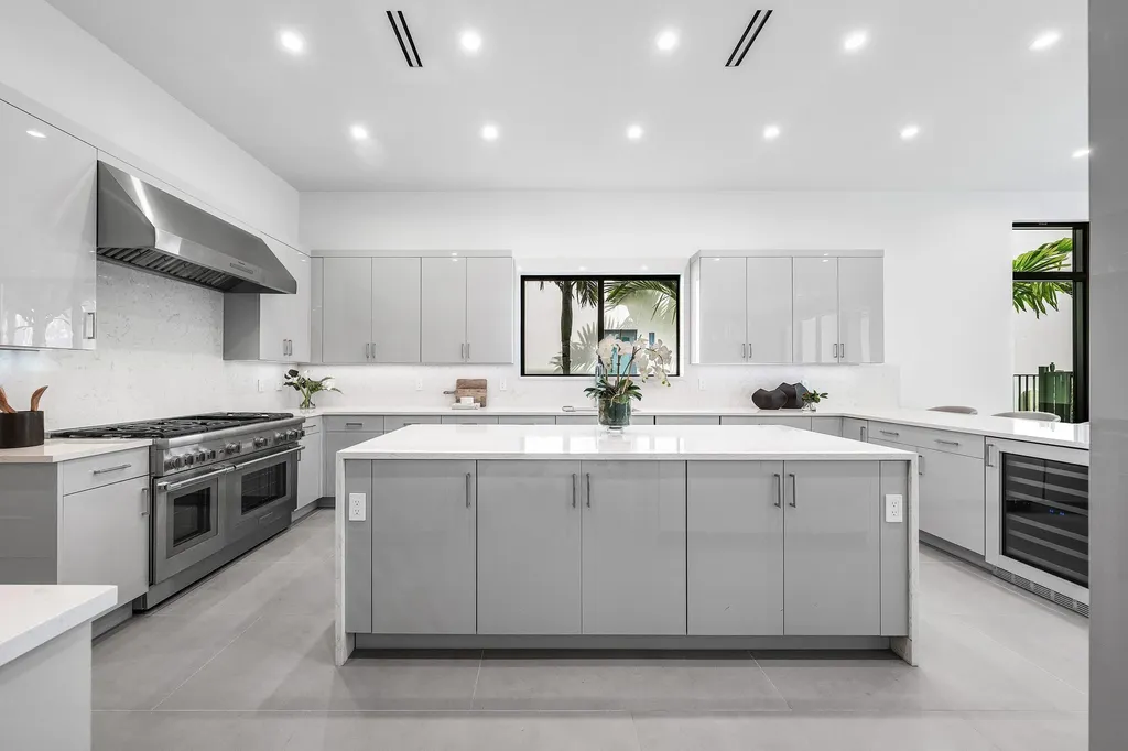 16670 Mosaic Place Delray Beach FL 33446