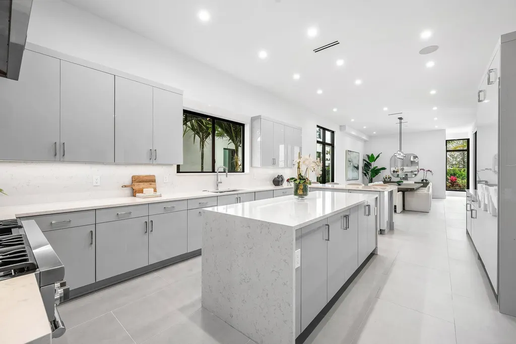 16670 Mosaic Place Delray Beach FL 33446