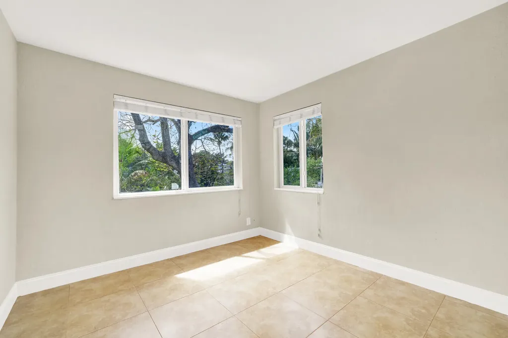 64 NE 7th Court Deerfield Beach FL 33441