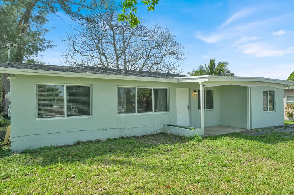 64 NE 7th Court Deerfield Beach FL 33441