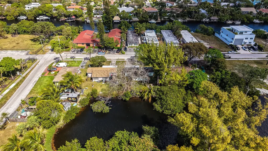 64 NE 7th Court Deerfield Beach FL 33441