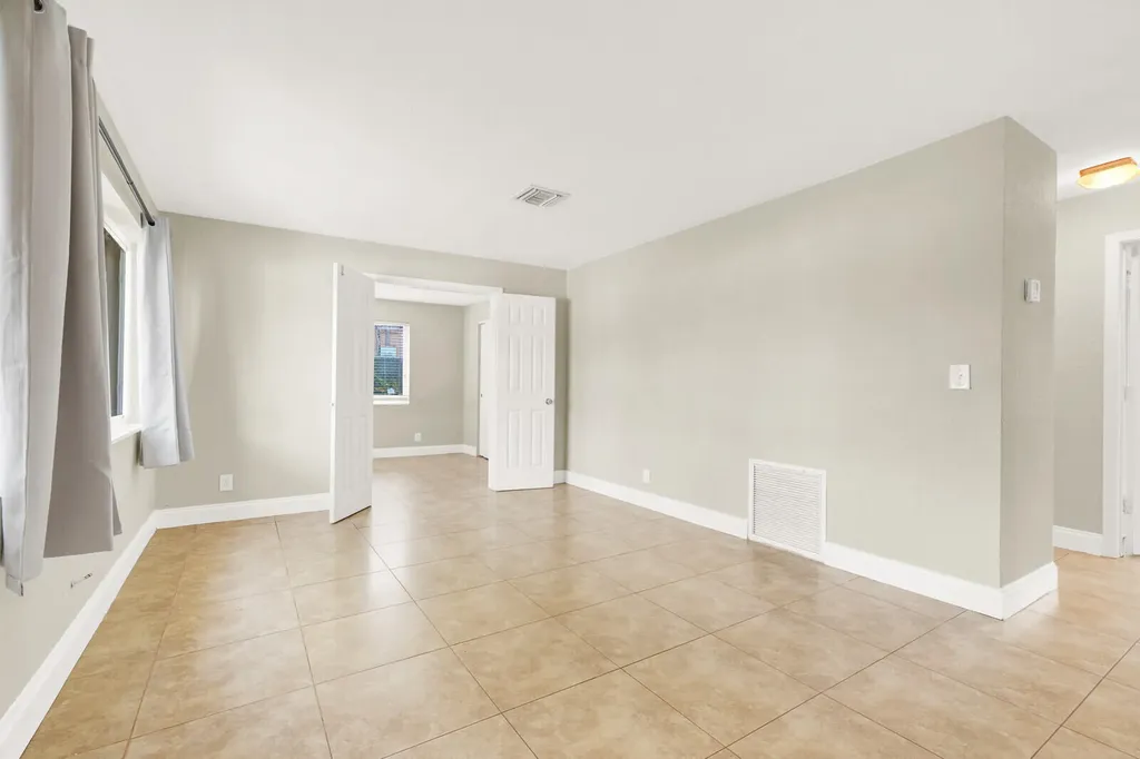 64 NE 7th Court Deerfield Beach FL 33441