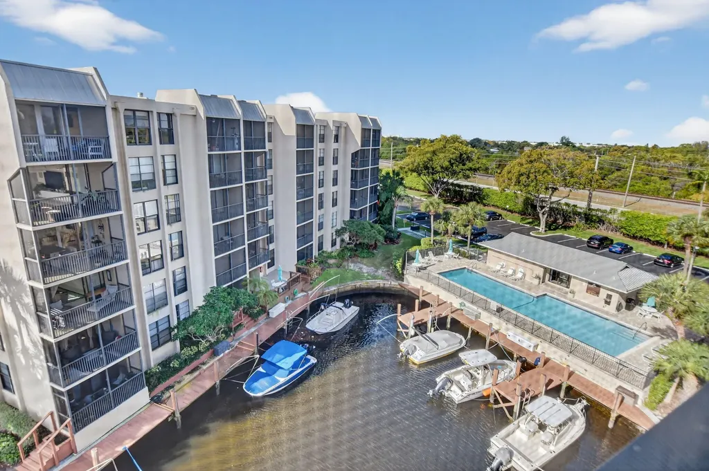 20 Royal Palm Way Boca Raton FL 33432
