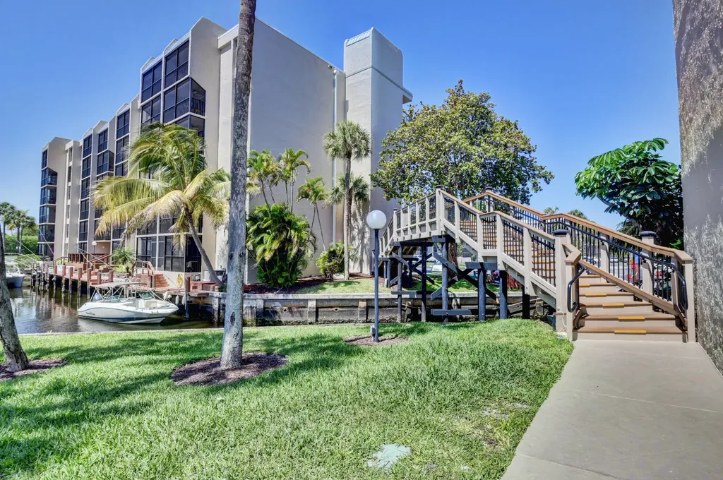 20 Royal Palm Way Boca Raton FL 33432