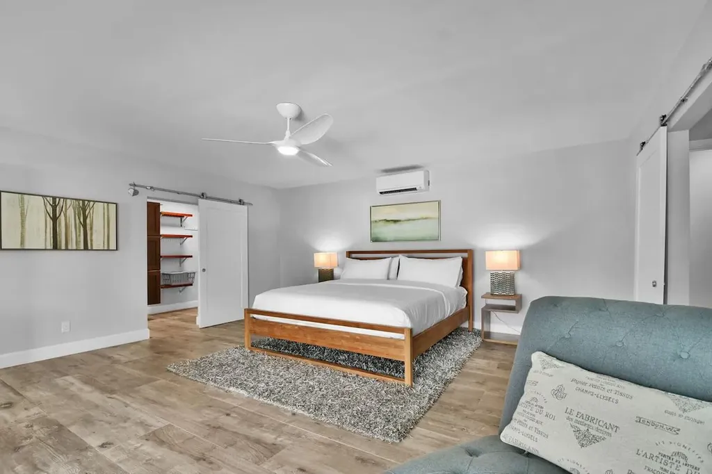 1920 NE 52nd Street Fort Lauderdale FL 33308