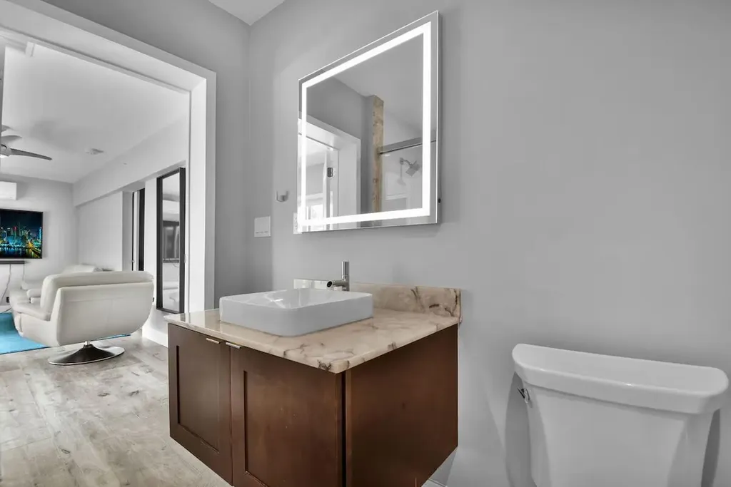 1920 NE 52nd Street Fort Lauderdale FL 33308