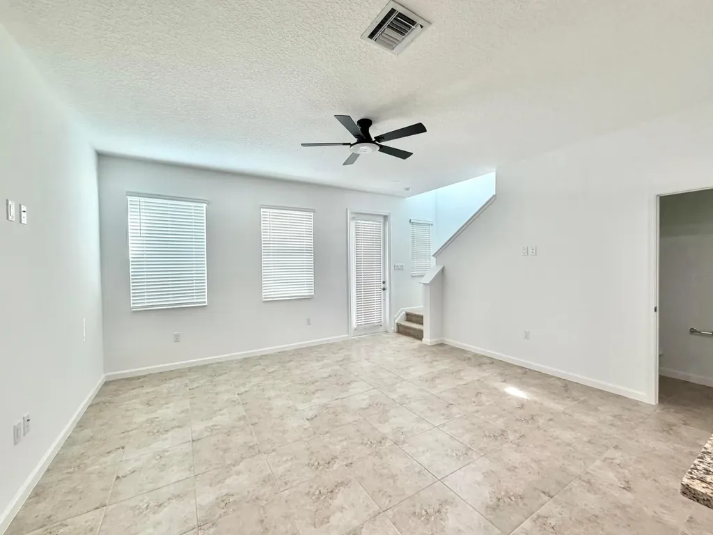 4093 South Longwood Lake Square Westlake FL 33470