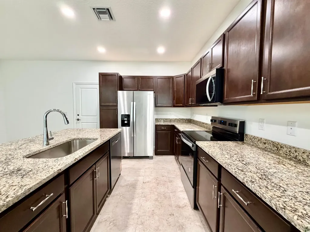 4093 South Longwood Lake Square Westlake FL 33470