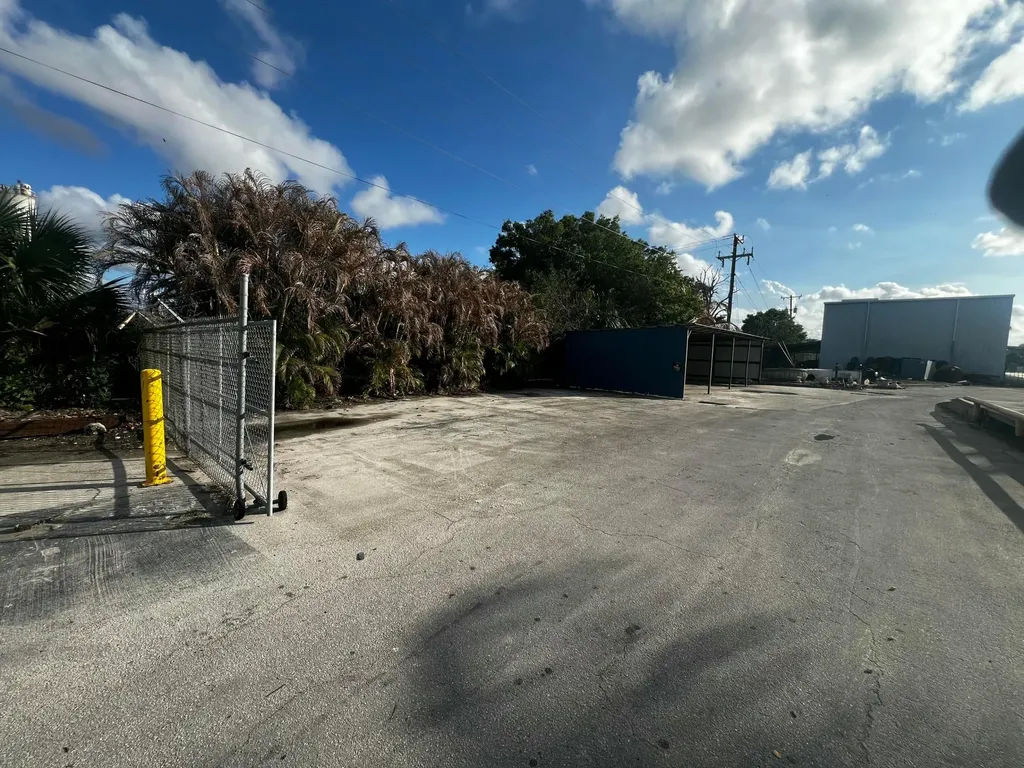17250 SW Railroad Avenue Indiantown FL 34956