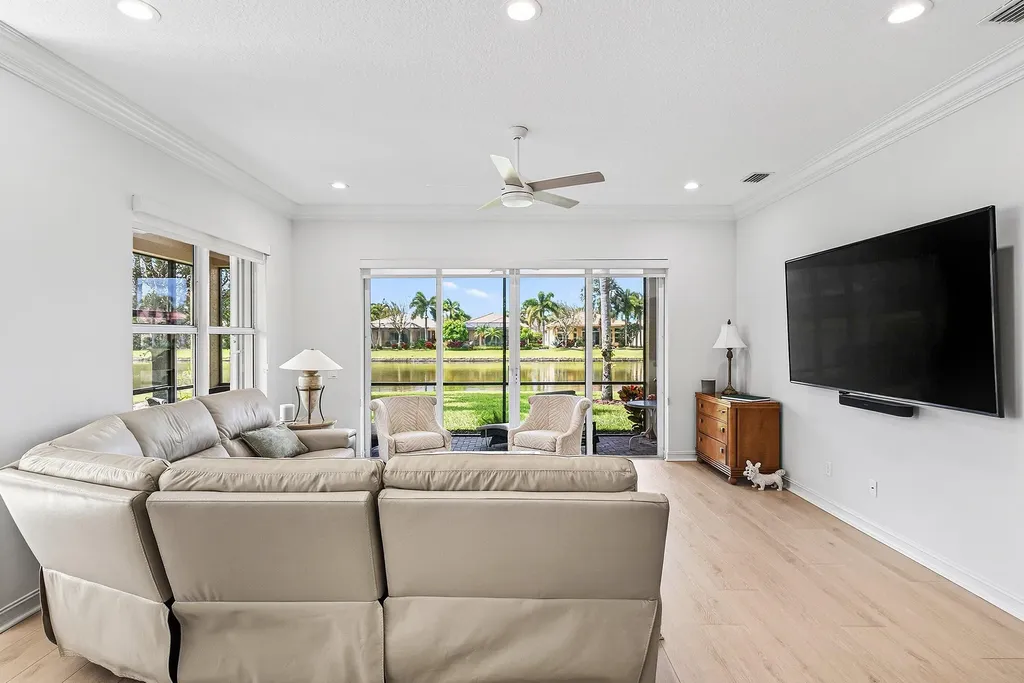 10797 Carmelcove Circle Boynton Beach FL 33473