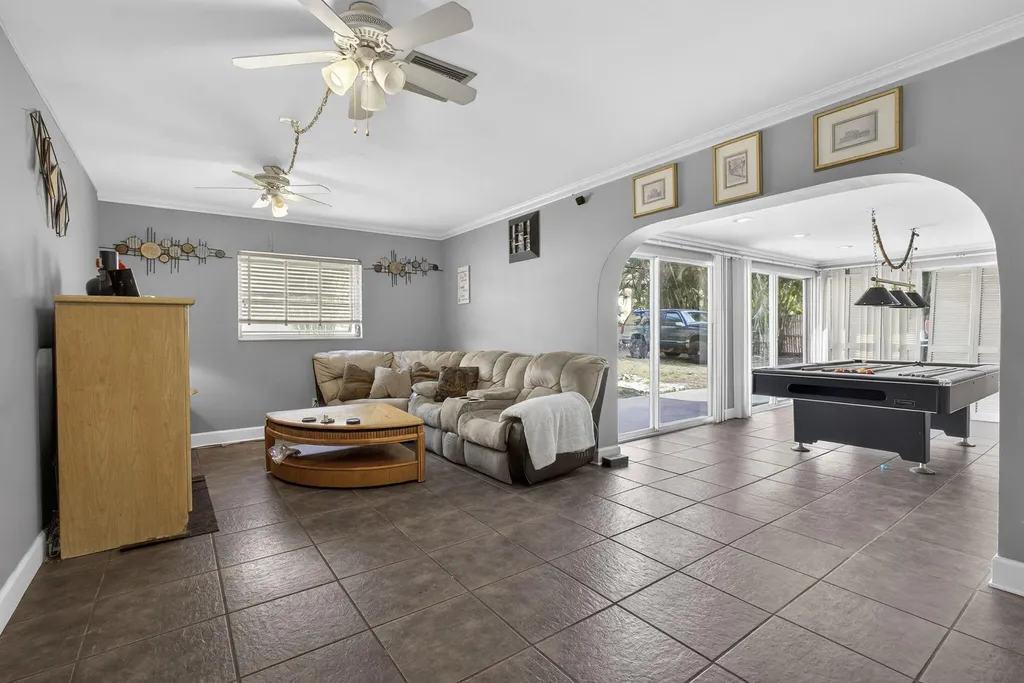 9774 Jonquil Circle S Palm Beach Gardens FL 33410