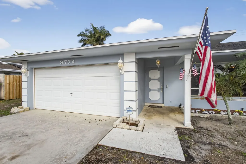 9774 Jonquil Circle S Palm Beach Gardens FL 33410