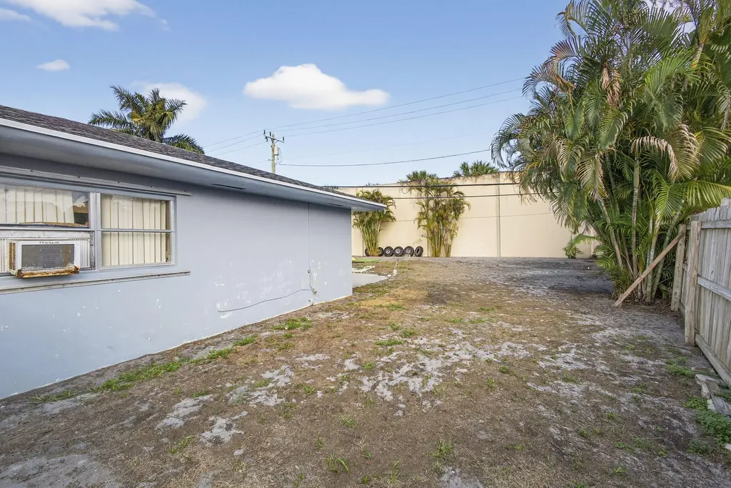 9774 Jonquil Circle S Palm Beach Gardens FL 33410