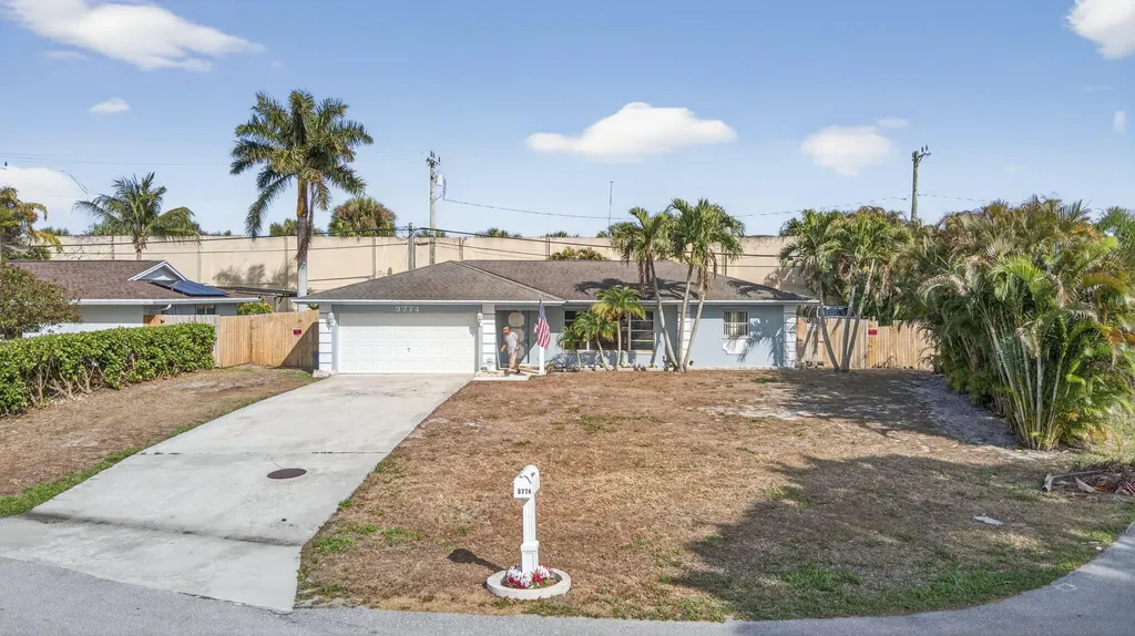 9774 Jonquil Circle S Palm Beach Gardens FL 33410