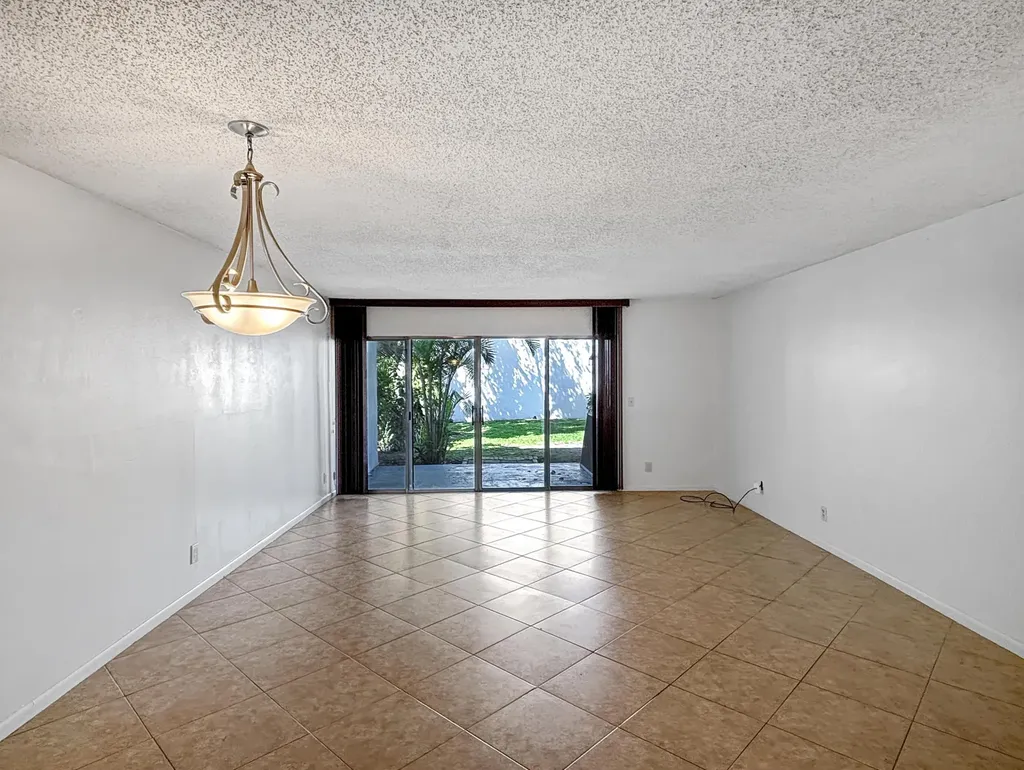390 Golfview Road North Palm Beach FL 33408