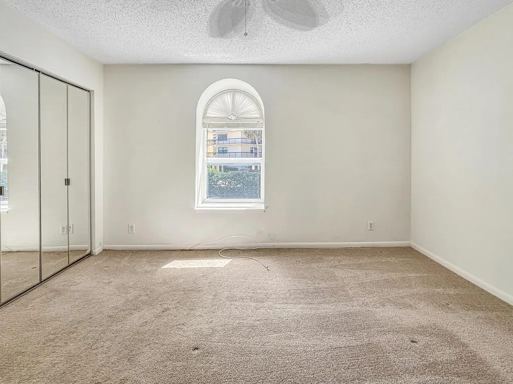 390 Golfview Road North Palm Beach FL 33408