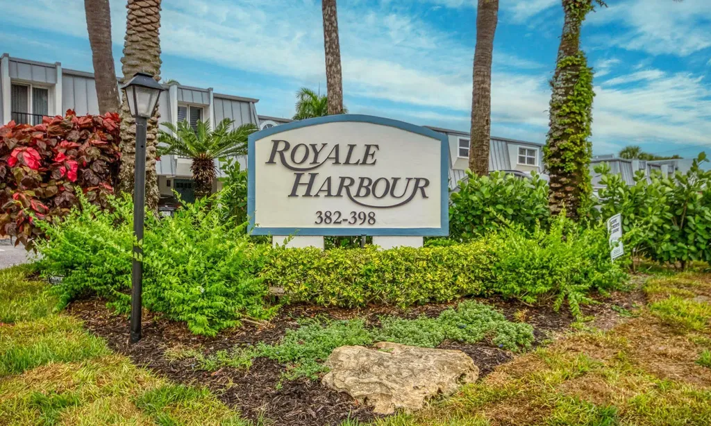 390 Golfview Road North Palm Beach FL 33408