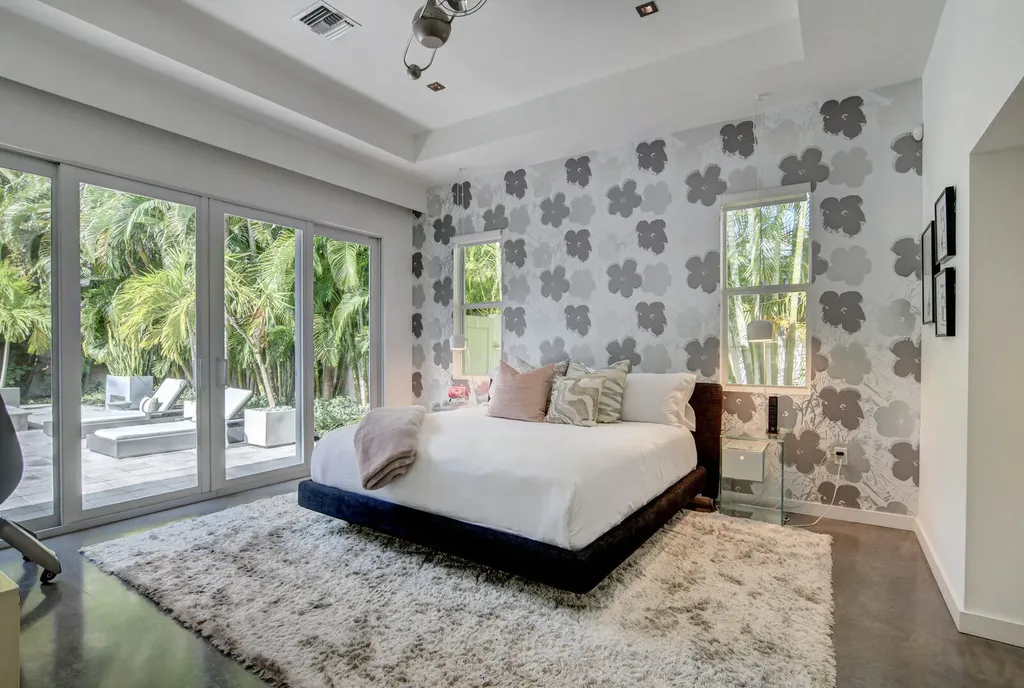 717 NE 1st Court Delray Beach FL 33483